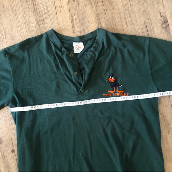 Daffy Duck green shirt Large - Picture 4 of 4
